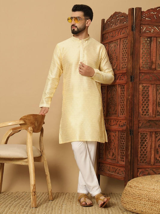 Men's Jacquard Solid Kurta Pyajama Set